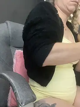 viktoria_davis_'s cam snapshot