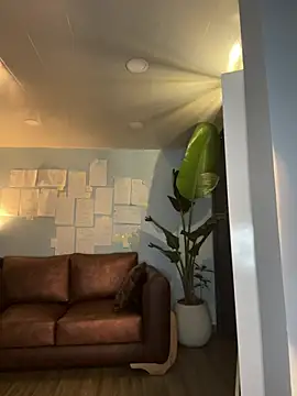 Canneela live sex cam