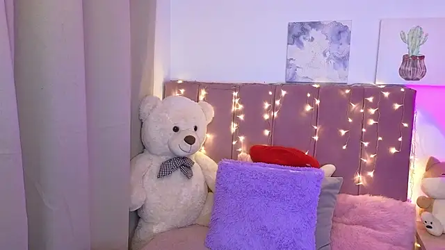 MiahJoness live sex cam