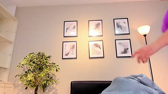 HannaBrave live sex cam