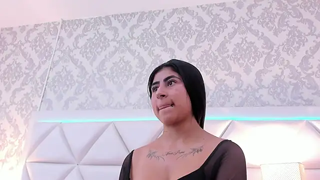 ScarletJons live sex cam