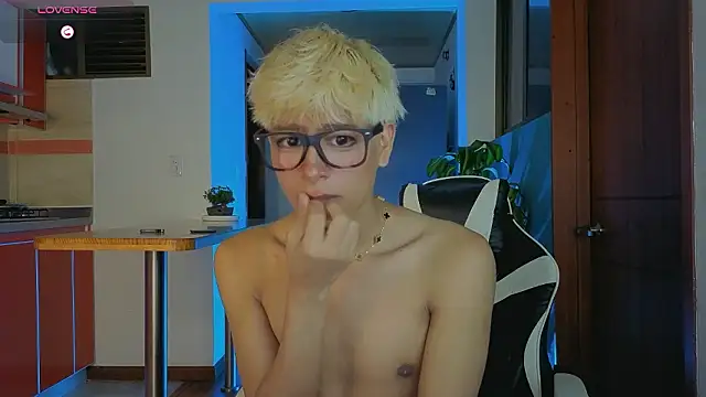 taichi_bluy live sex cam