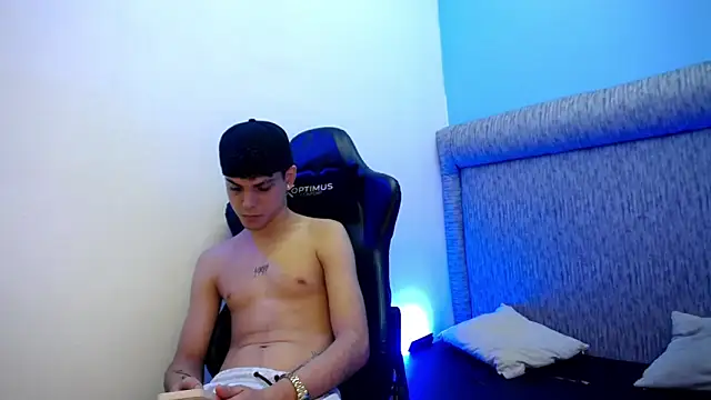 dilan_hott_'s cam snapshot