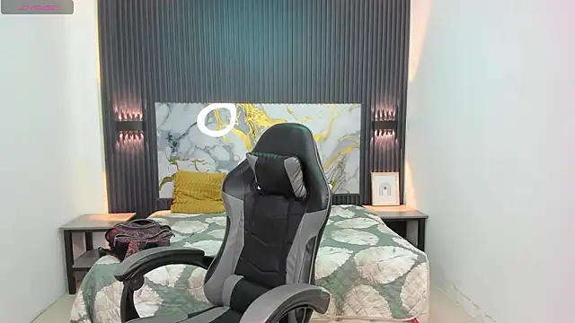 SantiagoRusso18's cam snapshot