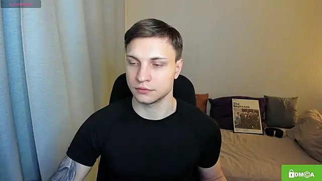 handsome_guy01's cam snapshot