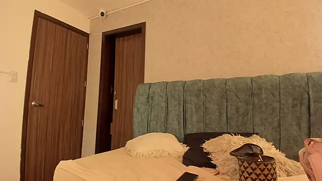 Aleera_Walton live sex cam