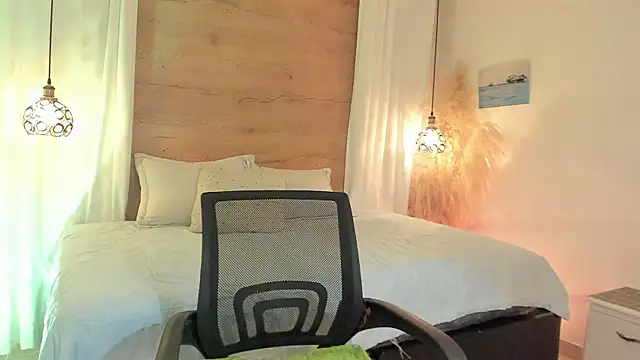 halaaa_1's cam snapshot