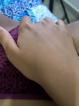 CristalXO live sex cam