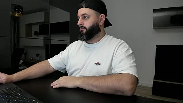 DravenPeak live sex cam