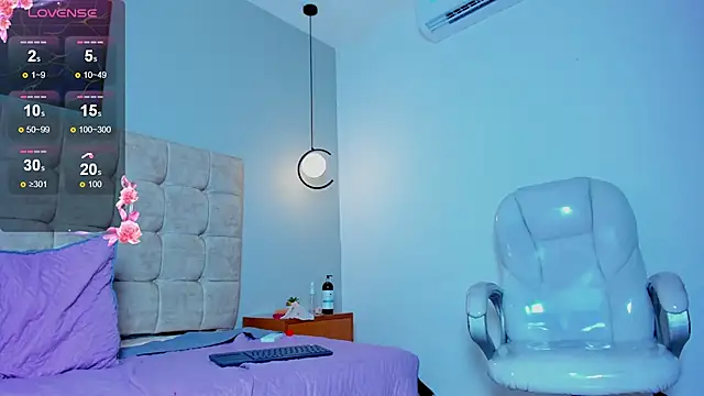 twink_royale18 live sex cam