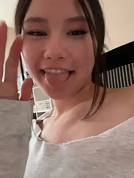 luvvivii live sex cam