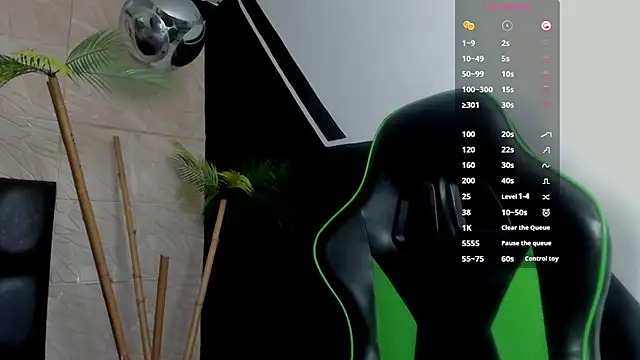 karla_ruso's cam snapshot