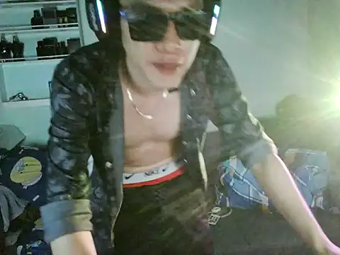 boyhigh1997 live sex cam