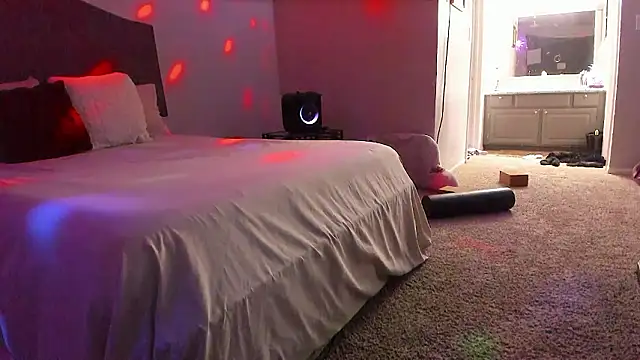 yiauana live sex cam