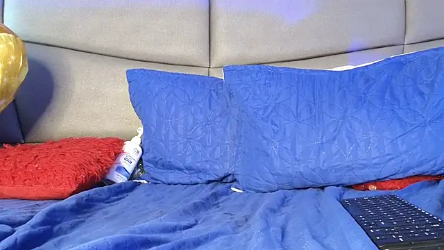 DaphneBlacke's cam snapshot