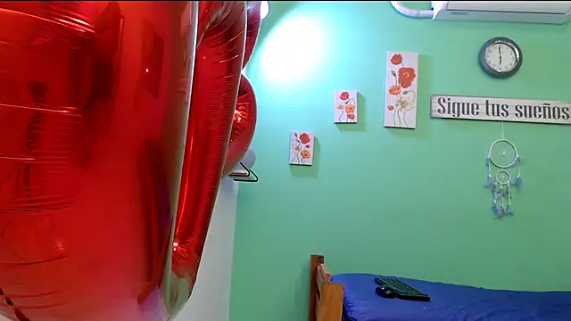 lisbethorney18's cam snapshot