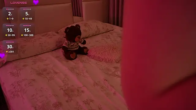 Lilly_Colins live sex cam