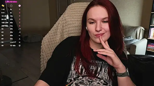 Val_lava live sex cam