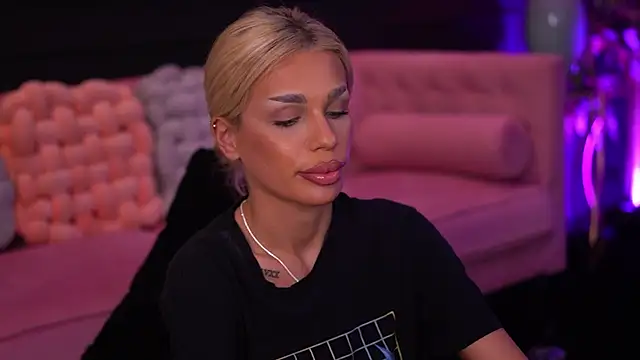 Candy_Ivy live sex cam