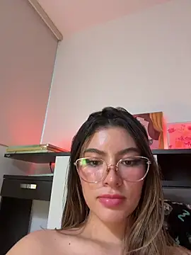 Your_Honeey live sex cam