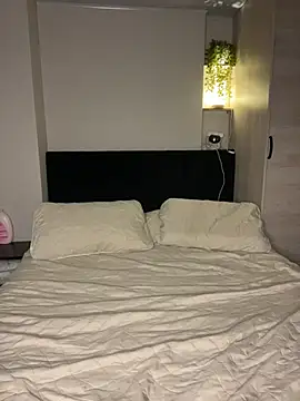 Poli_amor2025's cam snapshot