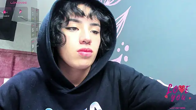 Kiara_Fox__'s cam snapshot