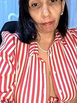 Mrsvictoriaaa live sex cam