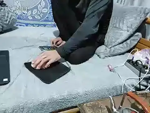 yazin19's cam snapshot