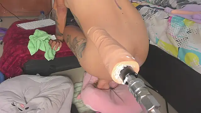 Pauliny23sex live sex cam