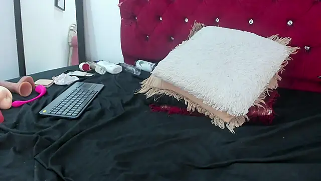 Melody_Megann live sex cam