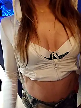 Luna_Kitanna live sex cam