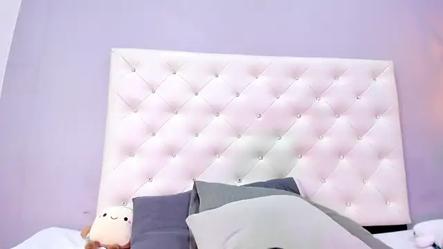 NICOLSKINNY1 live sex cam