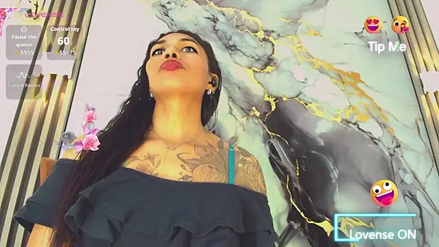 khiara_moretti live sex cam