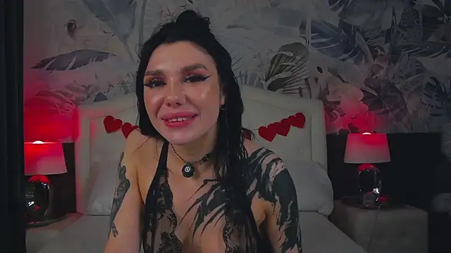 MaeveMoon live sex cam