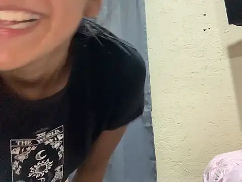 SinMoraaaa live sex cam