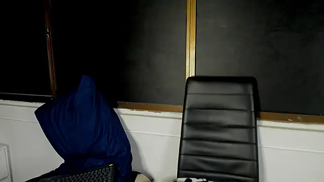 HellAndDante_'s cam snapshot