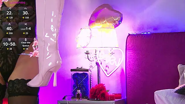 CellineHudson's cam snapshot