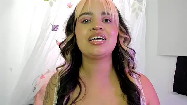 mia_rose_9's cam snapshot