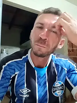 RobertoLuiz84's cam snapshot