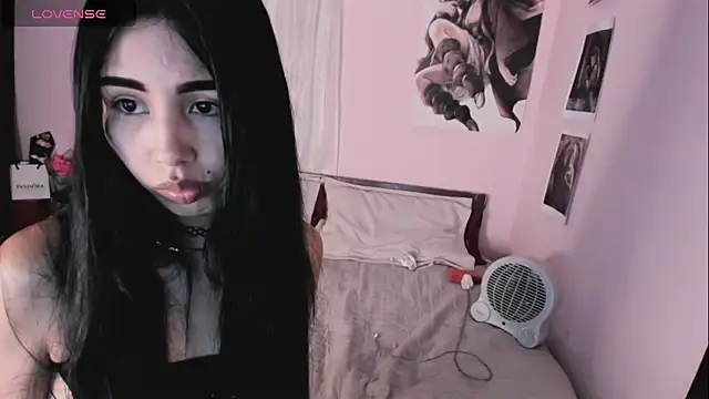 Miss_Charlottet's cam snapshot