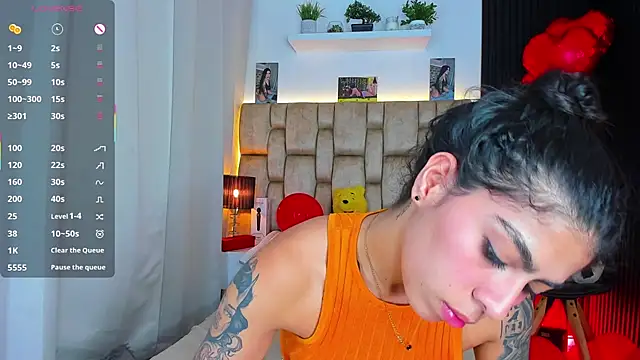 little_sophie18's cam snapshot