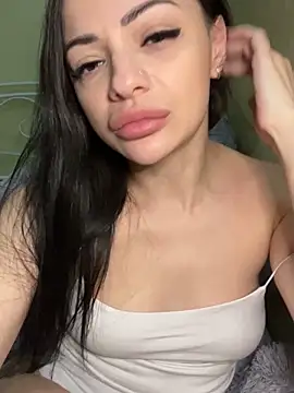 Layana_Ro's cam snapshot