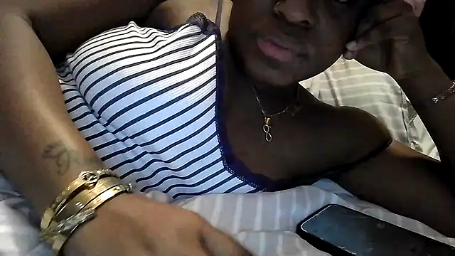 Curvy_AfricanQuinn live sex cam