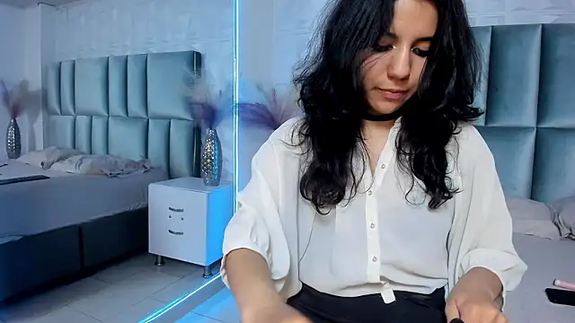 HollyPeach's cam snapshot