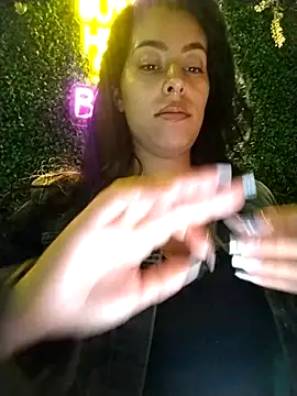 Luianna's cam snapshot