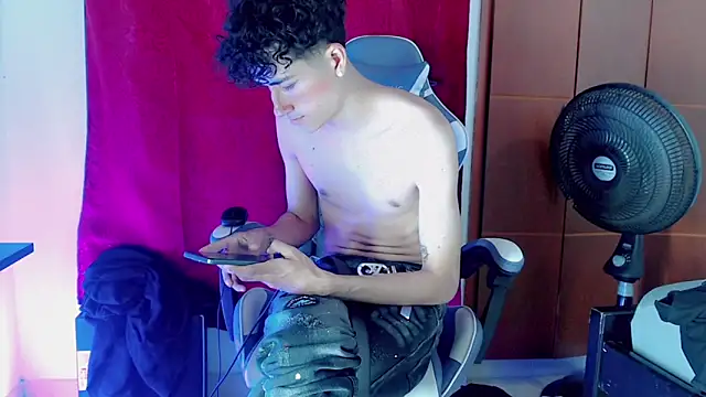 Johnny_cagee_ live sex cam
