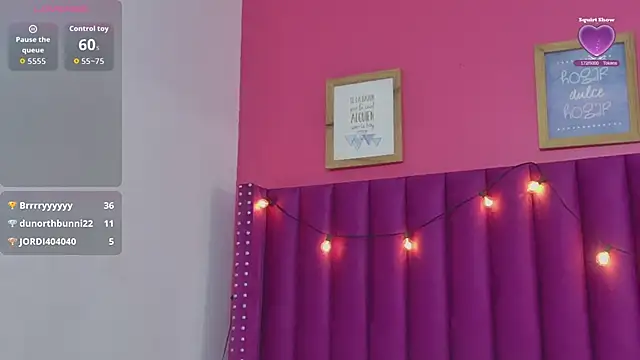 Beautifulskinny18 live sex cam