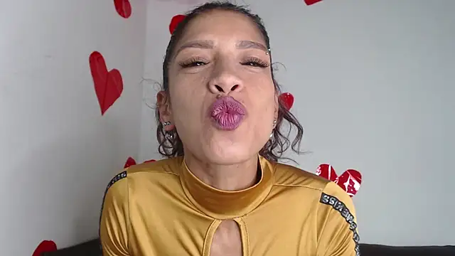 astrid_miller_1's cam snapshot