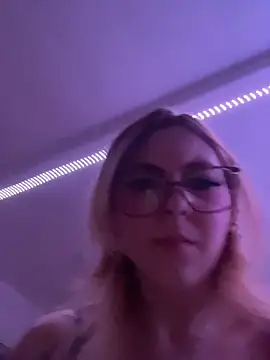 Milli-Kiss's cam snapshot