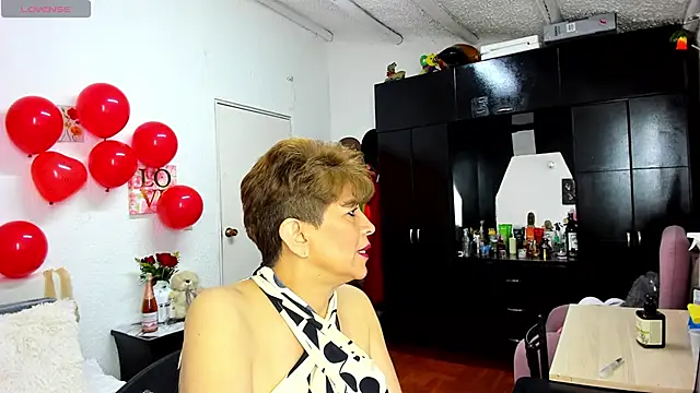 Angelina_Stone_65's cam snapshot